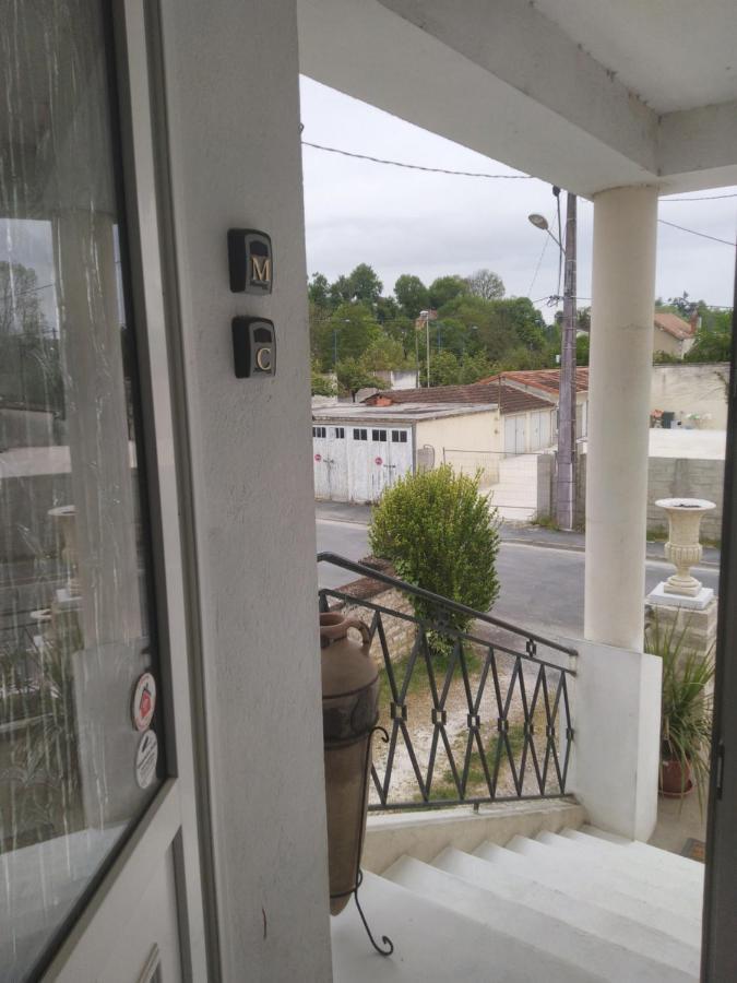 Chambre César- au 1er - Villa Chaumonty Périgueux Esterno foto
